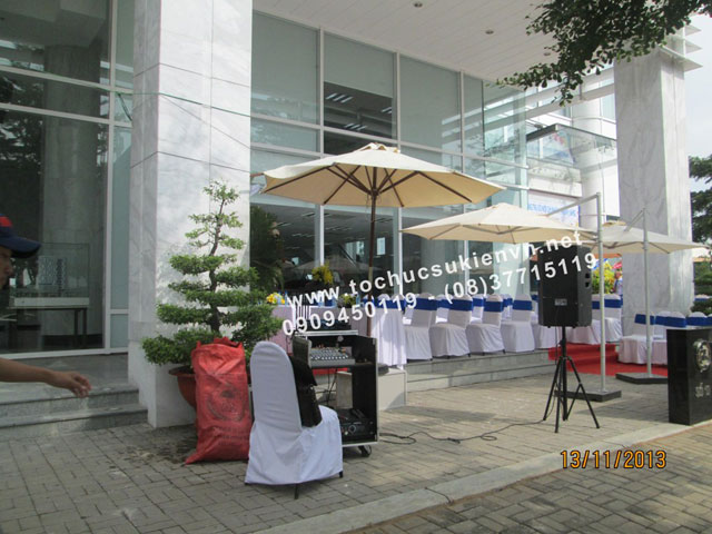 cho thuê dù lệch tâm 9 cho thuê dù lệch tâm 9