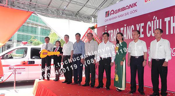 Cho thuê bàn ghế ngoài trời 3