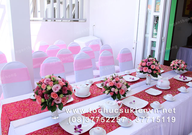 Các mẫu bàn ghế tiệc cưới Ngàn Thông 4