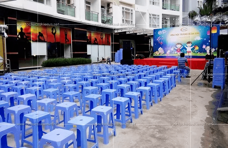 Cho thuê bàn ghế sự kiện nhựa giá rẻ