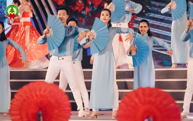  Mẫu kịch bản MC tất niên cuối năm theo timeline chi tiết (Full Script) 