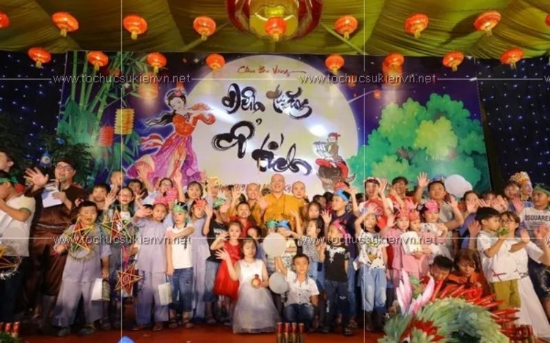 Mẫu trang trí sân khấu Trung Thu đẹp nhất 2026