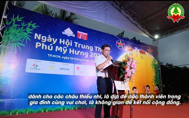 Thi công sân khấu, bàn ghế và các hạng mục hậu cần