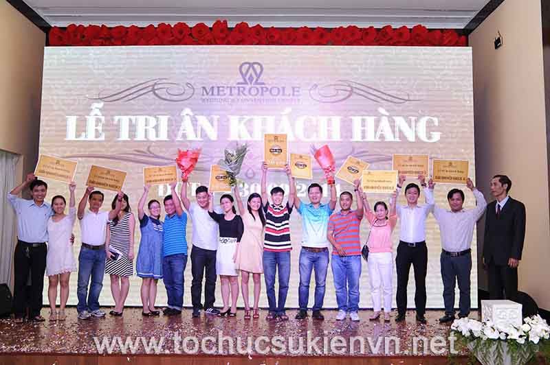 tổ chức hội nghị khách hàng