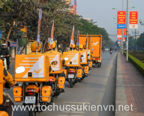 quảng cáo chạy roadshow