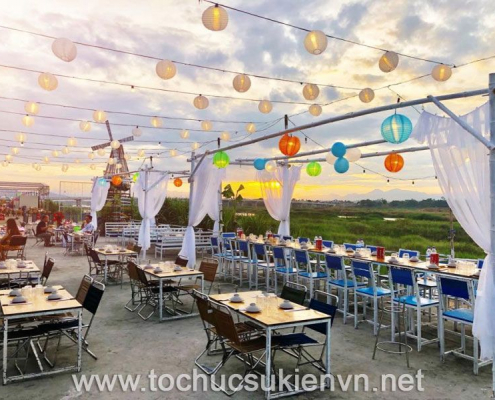 cách chọn bàn ghế tổ chức sự kiện