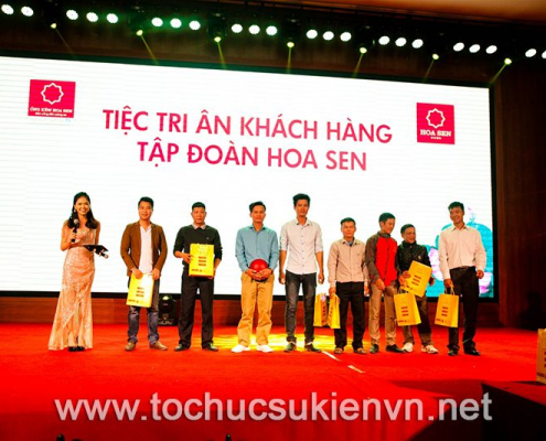 tổ chức hội nghĩ khách hàng
