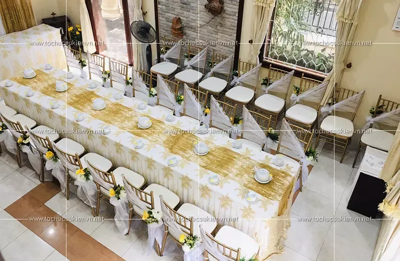 Ngàn Thông hiện đang cung cấp dịch vụ cho thuê bàn ghế đa dạng chất liệu, kiểu dáng, kích thước và chủng loại