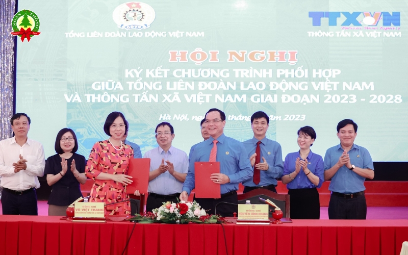 Mẫu lời dẫn chương trình cuộc họp người lao động với kịch bản chi tiết trang nghiêm