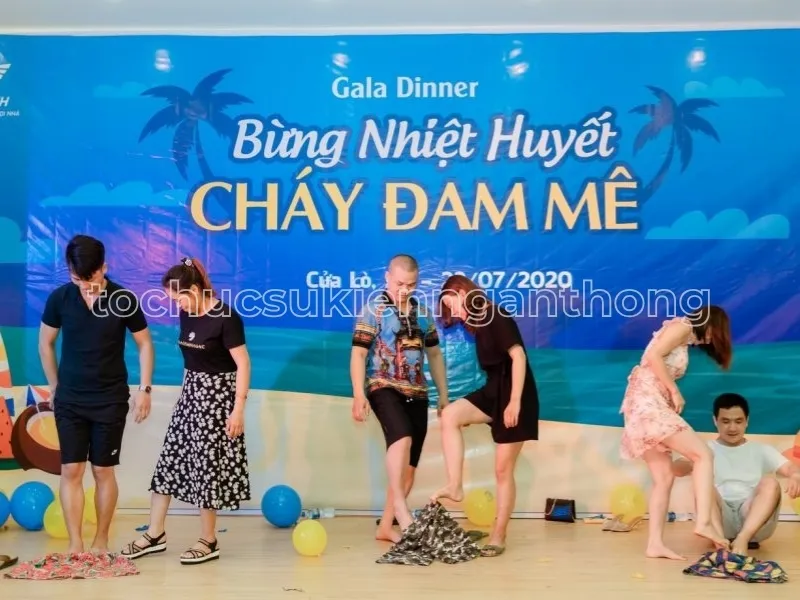 trò chơi trên sân khấu