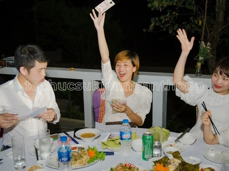 trò chơi trên sân khấu