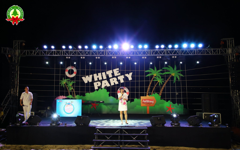 Khung sân khấu ngoài trời cho Gala Dinner - Year End Party 