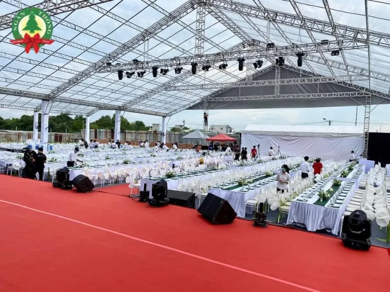 giá thuê nhà bạt không gian