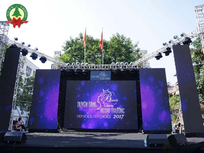 kích thước sân khấu ngoài trời