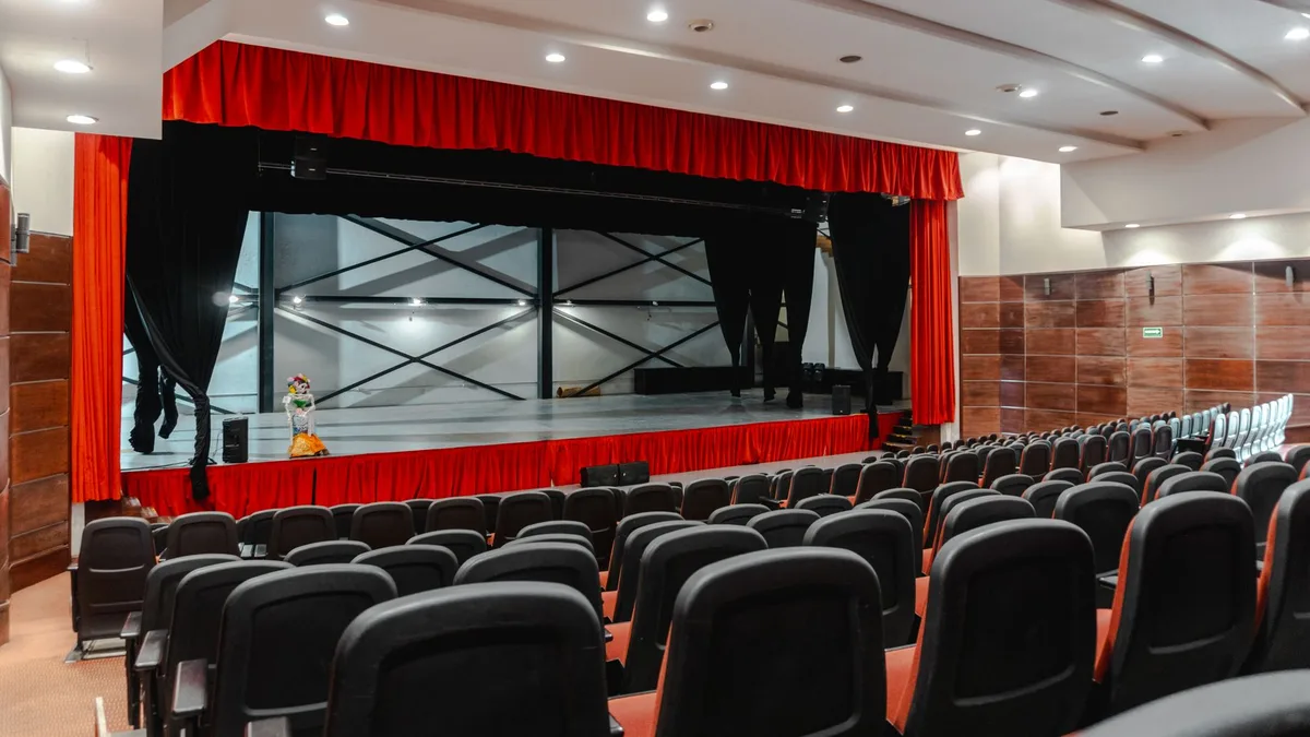 trang trí sân khấu văn nghệ